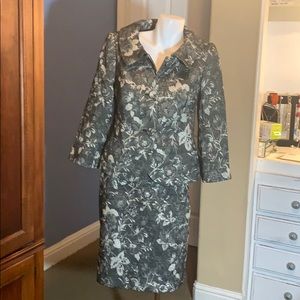 Ann Taylor black & cream 2 piece skirt suit size 2